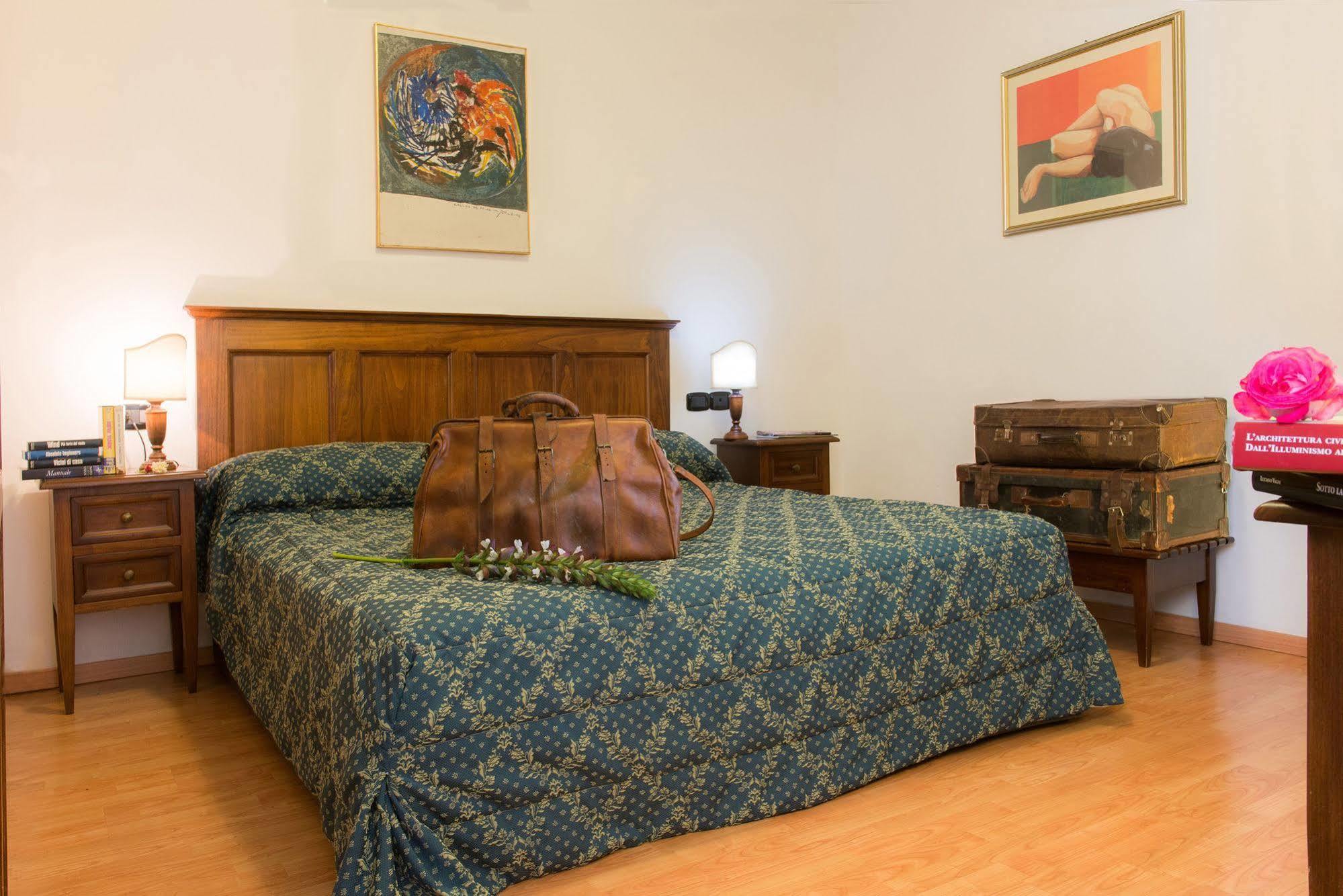 Hotel Le Rocce Magione Exterior photo