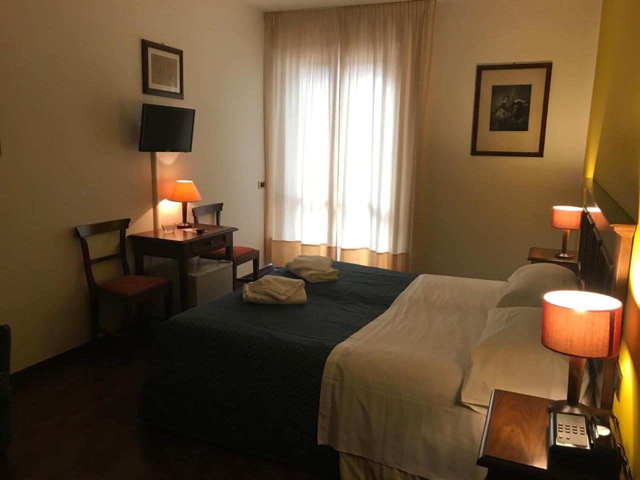 Hotel Le Rocce Magione Exterior photo